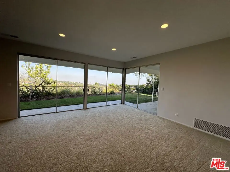 Residential Lease for rent at 1212 Roberto Lane, Los Angeles, Los Angeles County, CA featuring 3 beds and 3 baths