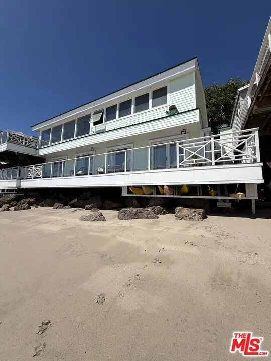 Residential Lease for rent at , Malibu, Los Angeles County, CA featuring 1 bed and 1 bath