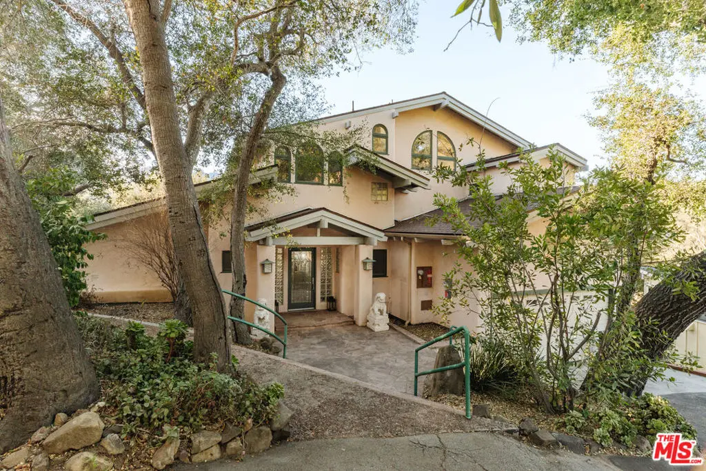 229 Muerdago Road, Topanga, CA — listing photo 1