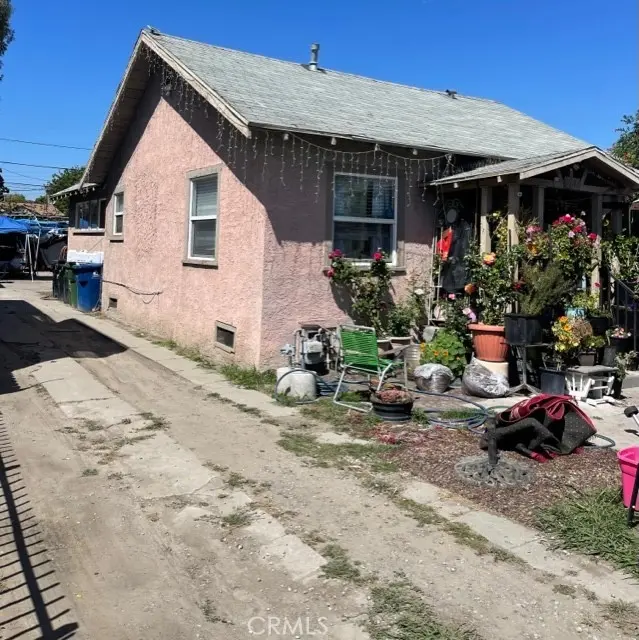 Single Family Residence for sale at 207 E 94th, Los Angeles, CA featuring 3 beds and 2 baths