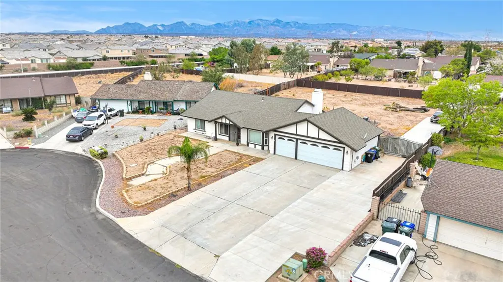 Single Family Residence for sale at 11334 Courtside, Victorville, CA featuring 4 beds and 2 baths