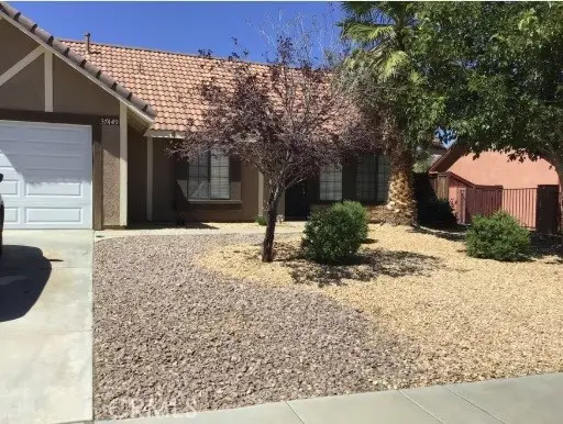 37449 Middlebury, Palmdale, CA — listing photo 1
