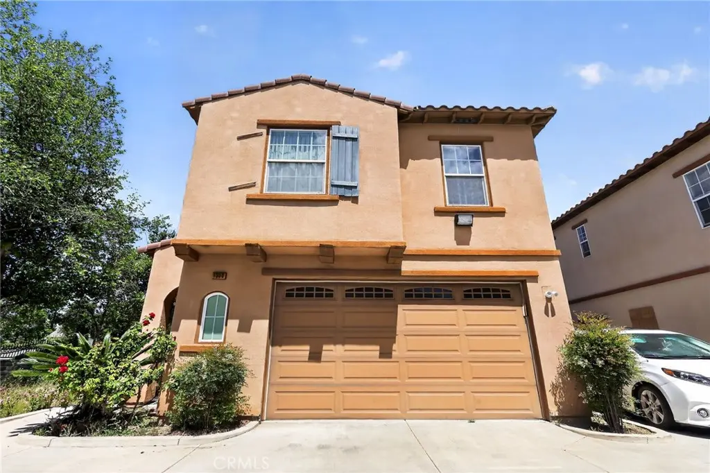 1350 S Towne, Pomona, CA — listing photo 1