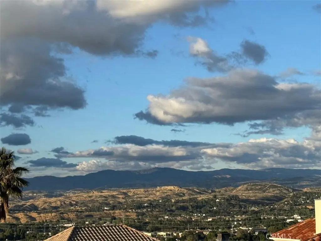 23808 Bella Vista, Newhall, CA — listing photo 1