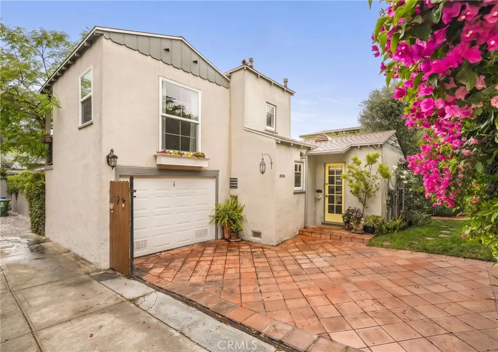 Single Family Residence for sale at 5130 1/2 W 20th, Los Angeles, CA featuring 2 beds and 3 baths