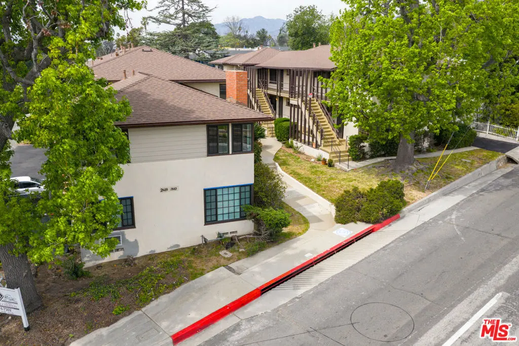 2629 Lake Avenue, Altadena, CA — listing photo 1