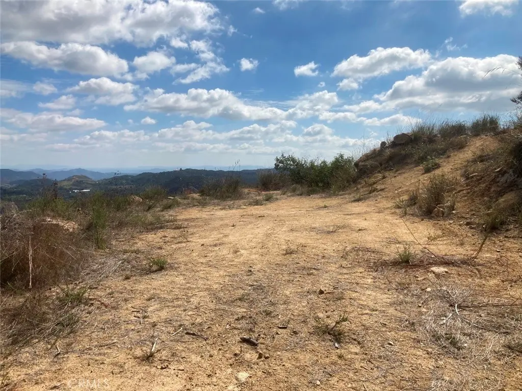 2 Daneri Lane, Temecula, CA — listing photo 1