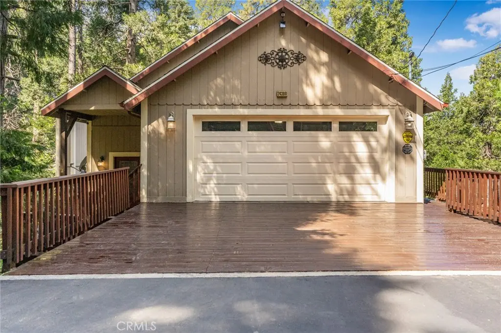 24380 Horst, Crestline, CA — listing photo 1