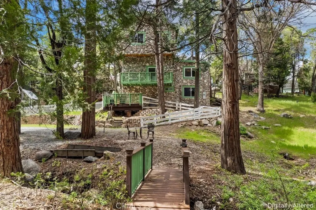 27538 Meadow Drive, Lake Arrowhead, CA — listing photo 1