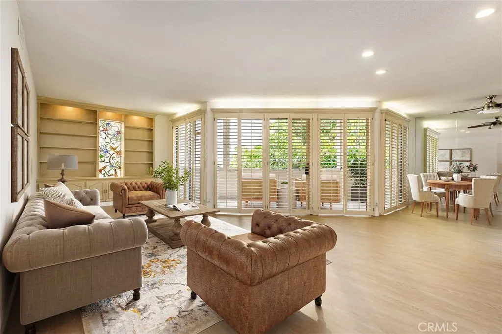 5216 Yarmouth 105, Encino, CA — listing photo 1
