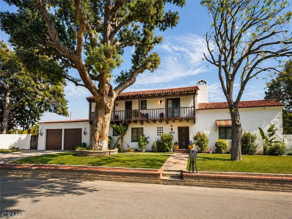 4734 Somerset Drive, Riverside, CA — listing photo 1