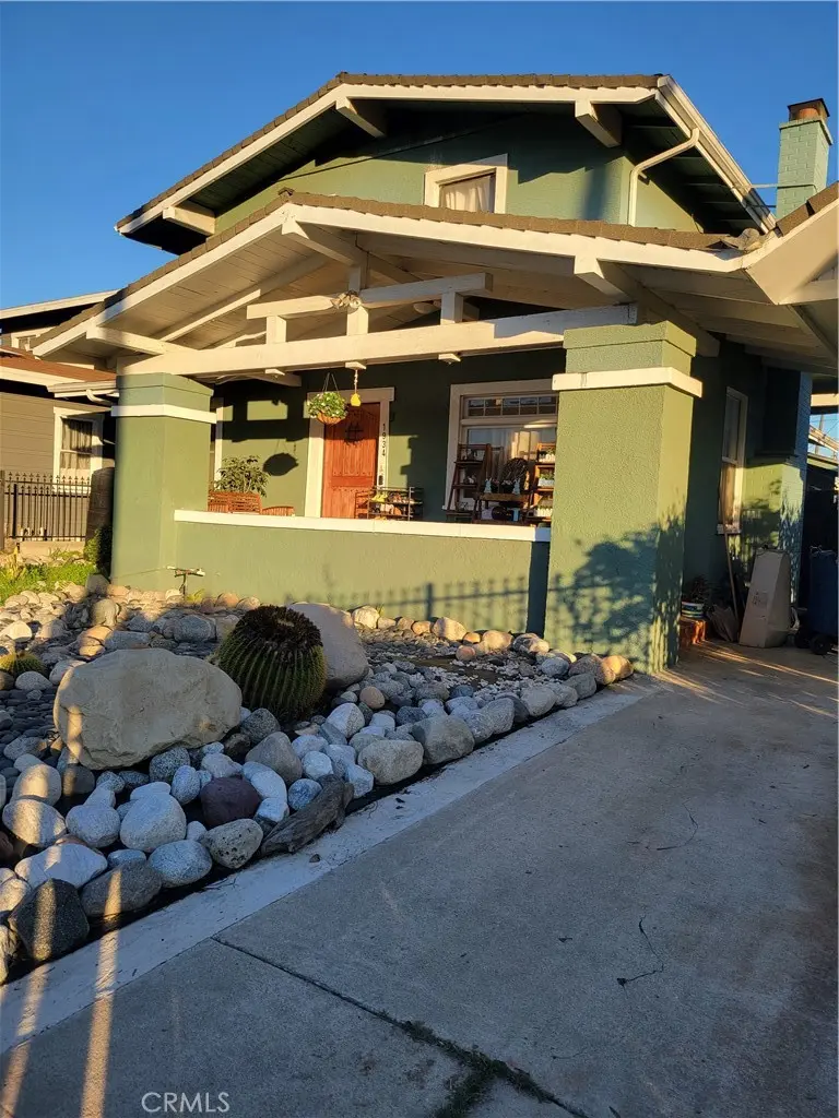 Single Family Residence for sale at 1934 Vineyard Avenue, Los Angeles, CA featuring 3 beds and 2 baths