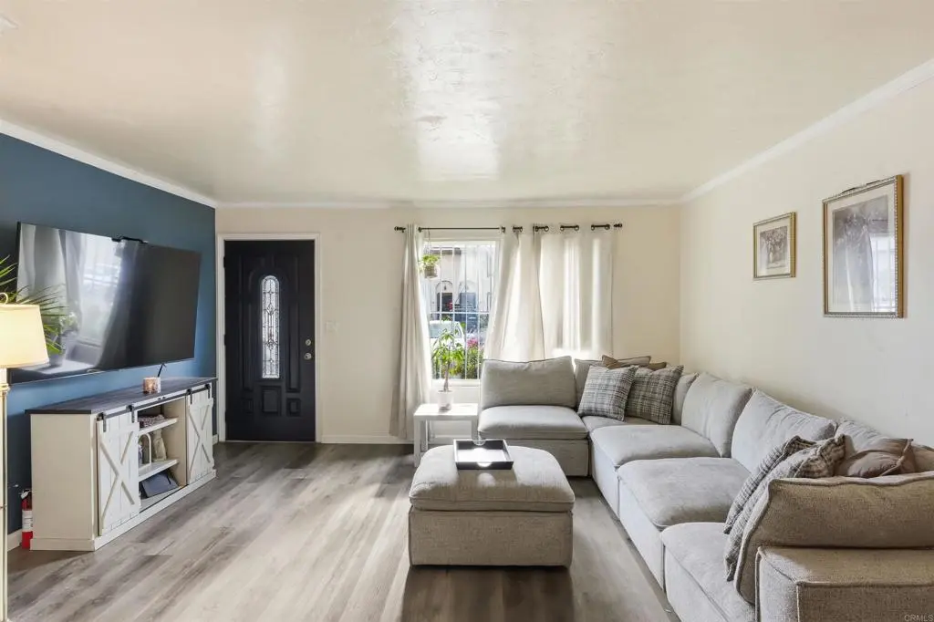 447 Ridgeway Court, Spring Valley, CA — listing photo 1