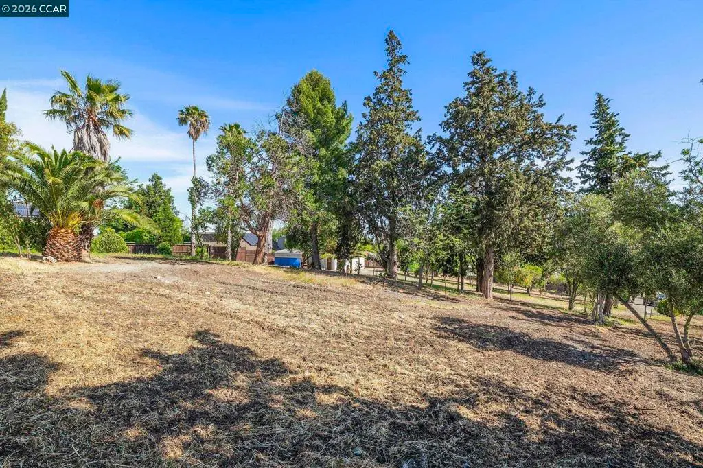 1051 Tilley Cir, Concord, CA — listing photo 1