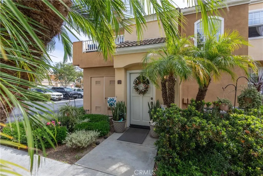 Condominium for sale at 72 Sandcastle, Aliso Viejo, CA featuring 2 beds and 2 baths
