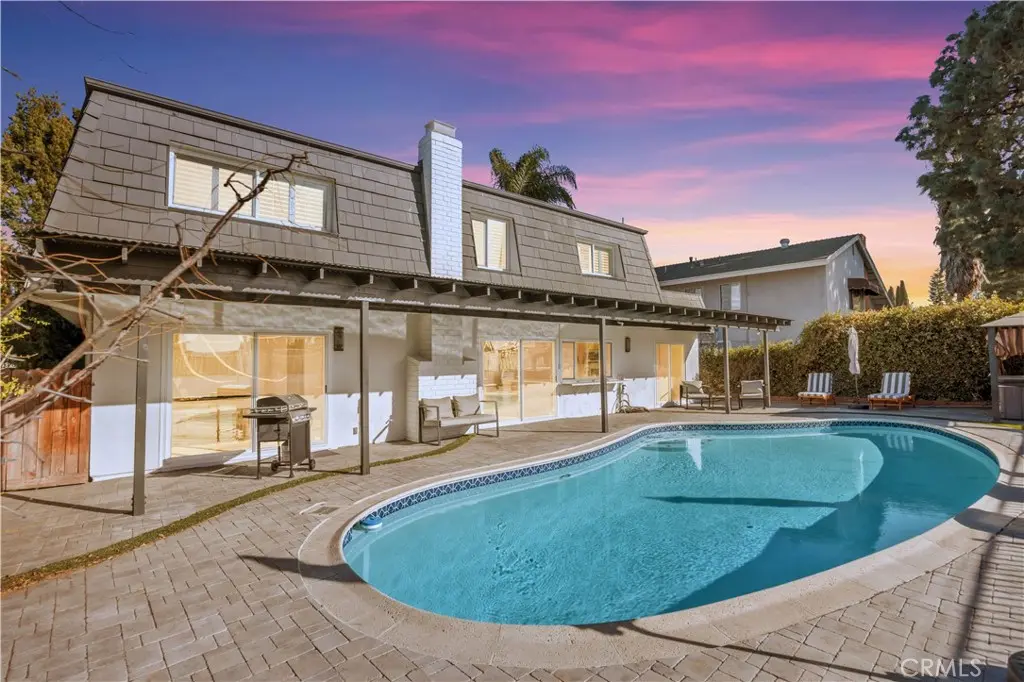 Residential Lease for rent at 25266 Pafifica, Mission Viejo, Orange County, CA featuring 5 beds and 3 baths