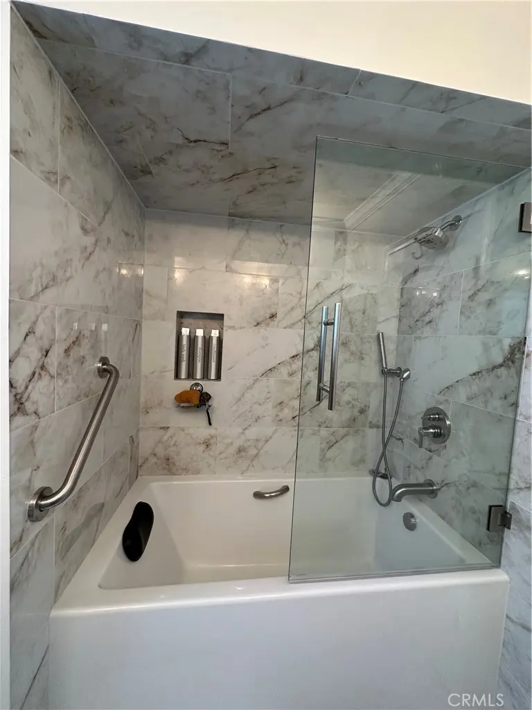 Condominium for sale at 5625 Windsor 108, Culver City, CA featuring 2 beds and 2 baths