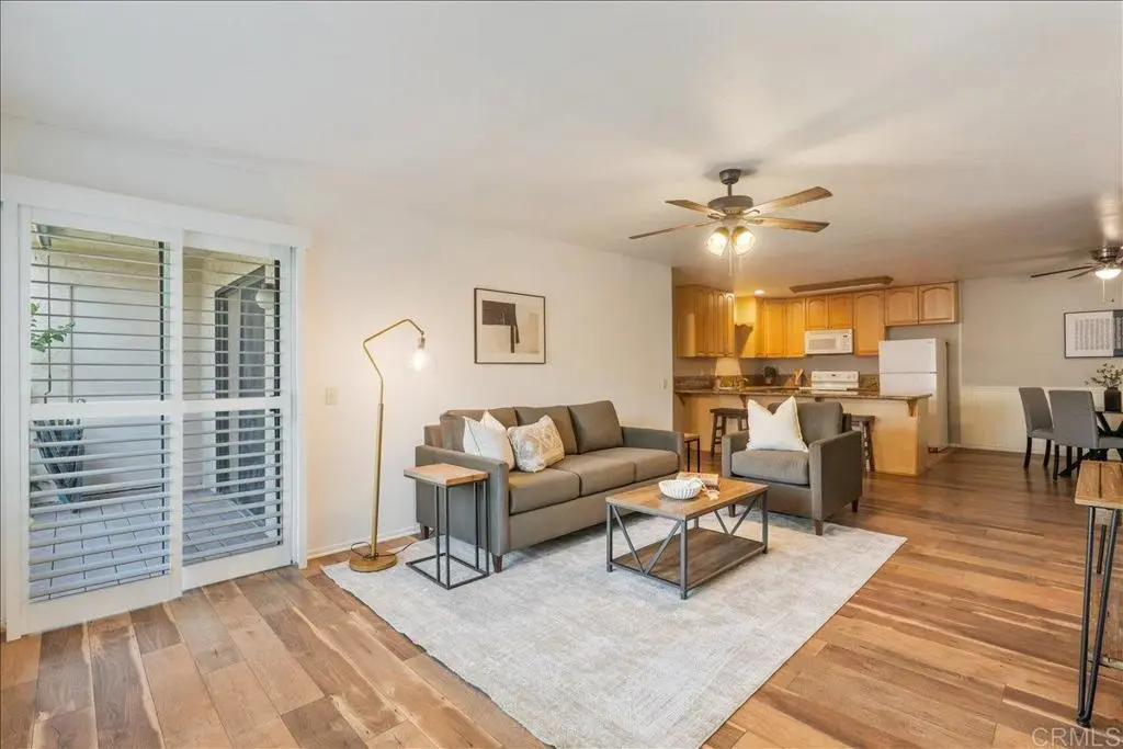 425 Autumn Drive 21, San Marcos, CA — listing photo 1