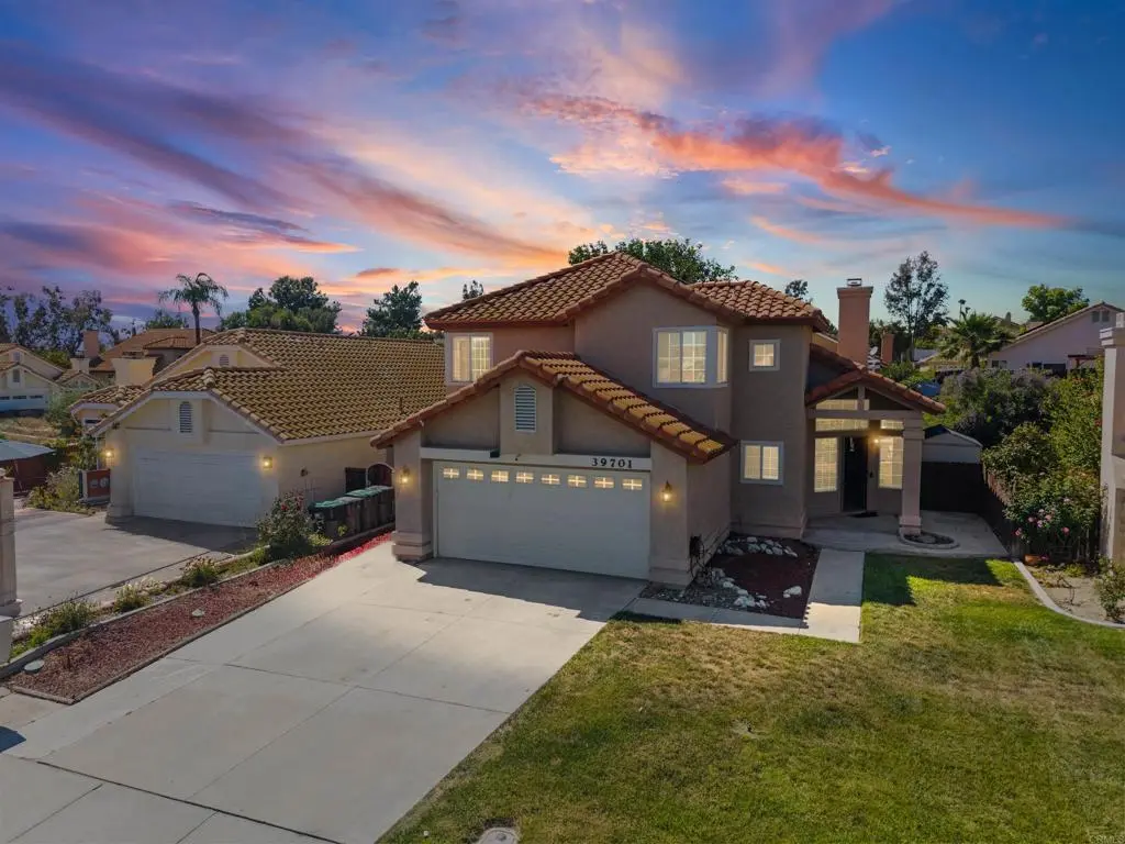 Single Family Residence for sale at 39701 Kilkare Circle, Murrieta, CA featuring 3 beds and 3 baths