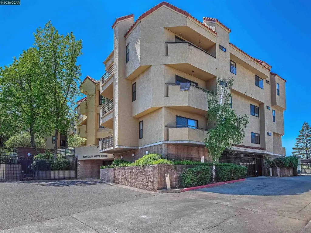 Condominium for sale at 1201 Alta Vista Dr 206, Walnut Creek, CA featuring 2 beds and 2 baths