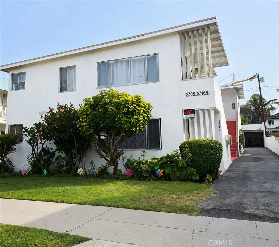 Residential Lease for rent at 2316 S Carmelina, Los Angeles, Los Angeles County, CA featuring 1 bed and 1 bath
