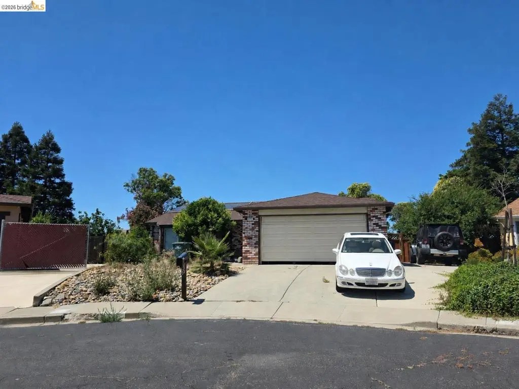 Single Family Residence for sale at 3836 Fallbrook Ct, Pittsburg, CA featuring 4 beds and 2 baths