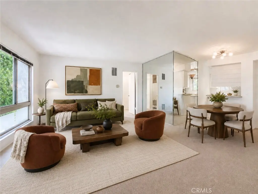 6041 Fountain Park Lane 11, Woodland Hills, CA — listing photo 1