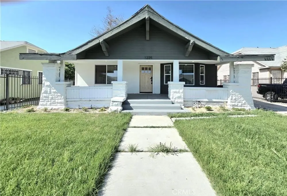 Duplex for sale at 1225 W 41st 1227, Los Angeles, CA featuring 7 beds and 6 baths