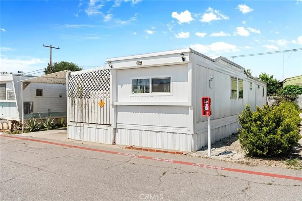 2260 W Rialto Ave 7, San Bernardino, CA — listing photo 1