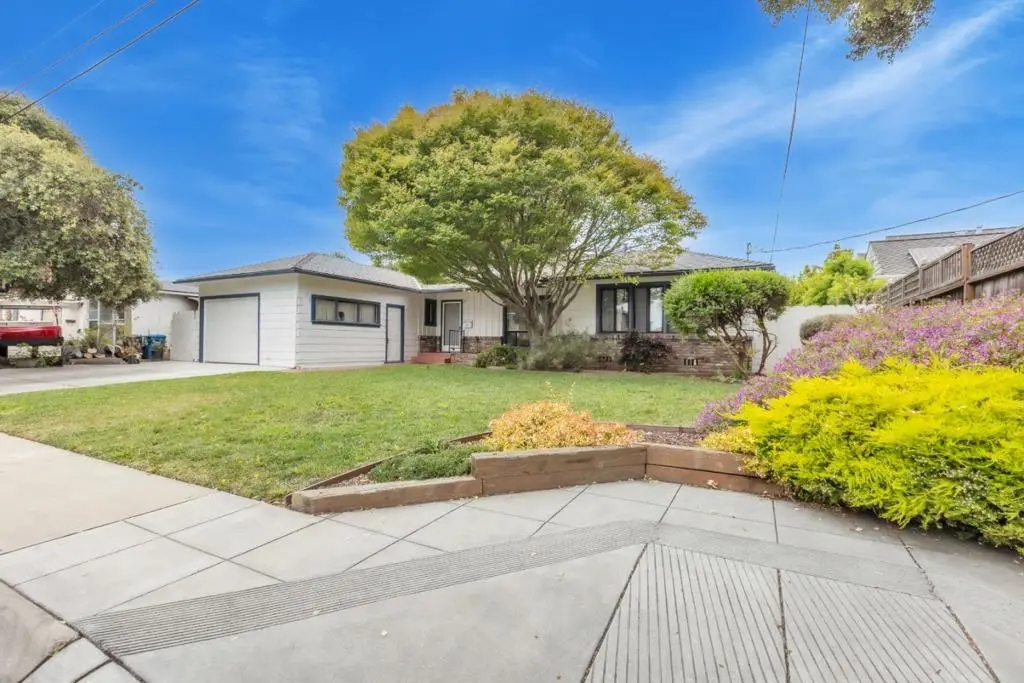 906 Bautista Drive, Salinas, CA — listing photo 1