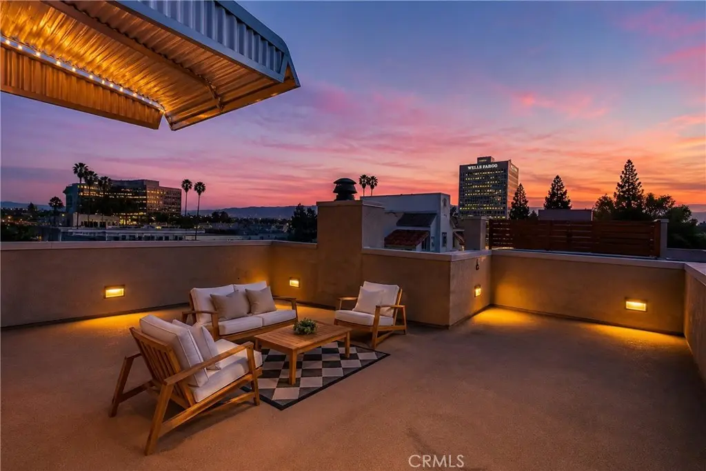 10929 Landale 4, Toluca Lake, CA — listing photo 1