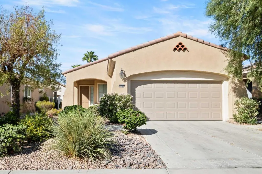 Residential Lease for rent at 80528 Avenida San Fernando, Indio, Riverside County, CA featuring 2 beds and 2 baths