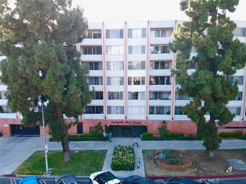 Condominium for sale at 421 S La Fayette Park 214, Los Angeles, CA featuring 1 bed and 1 bath