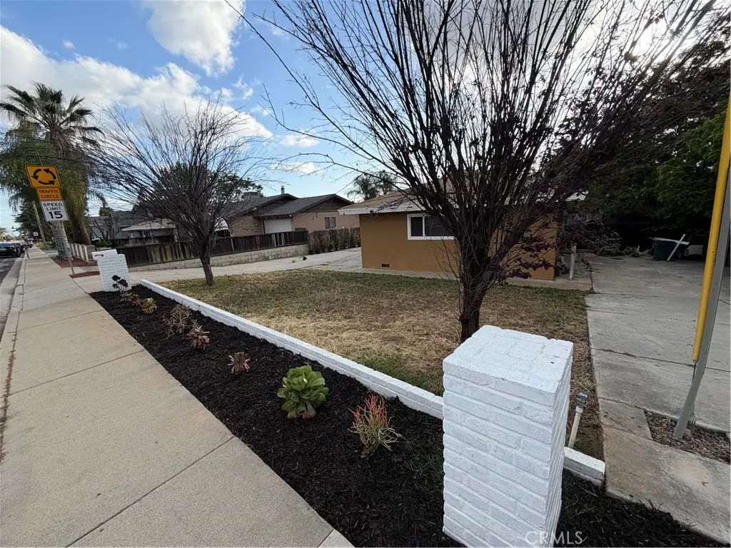 12426 2nd, Yucaipa, CA — listing photo 1