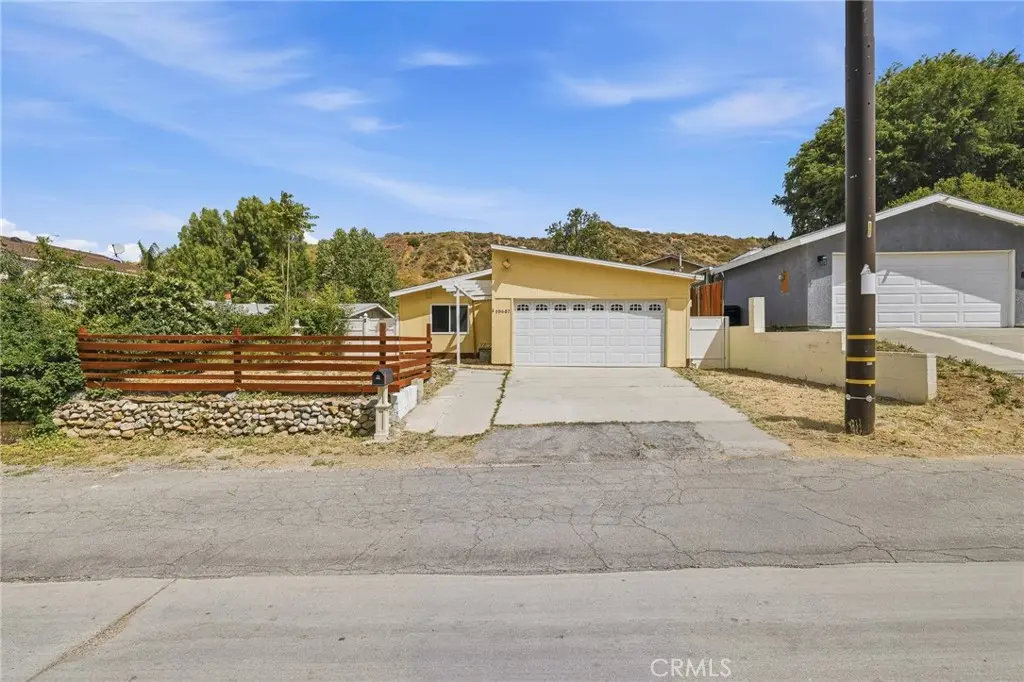 29667 Cromwell, Castaic, CA — listing photo 1