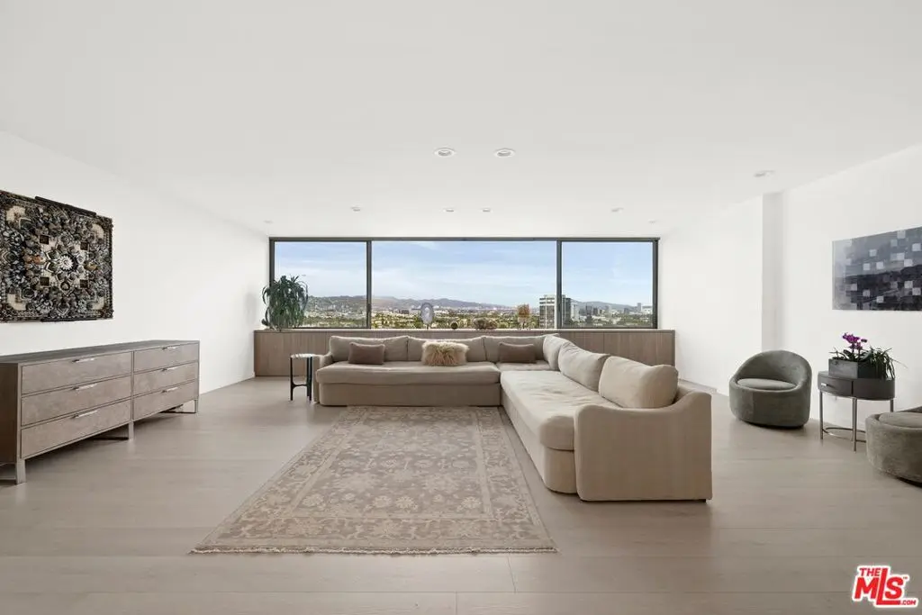 Residential Lease for rent at 2222 Avenue Of The Stars 704, Los Angeles, Los Angeles County, CA featuring 3 beds and 3 baths