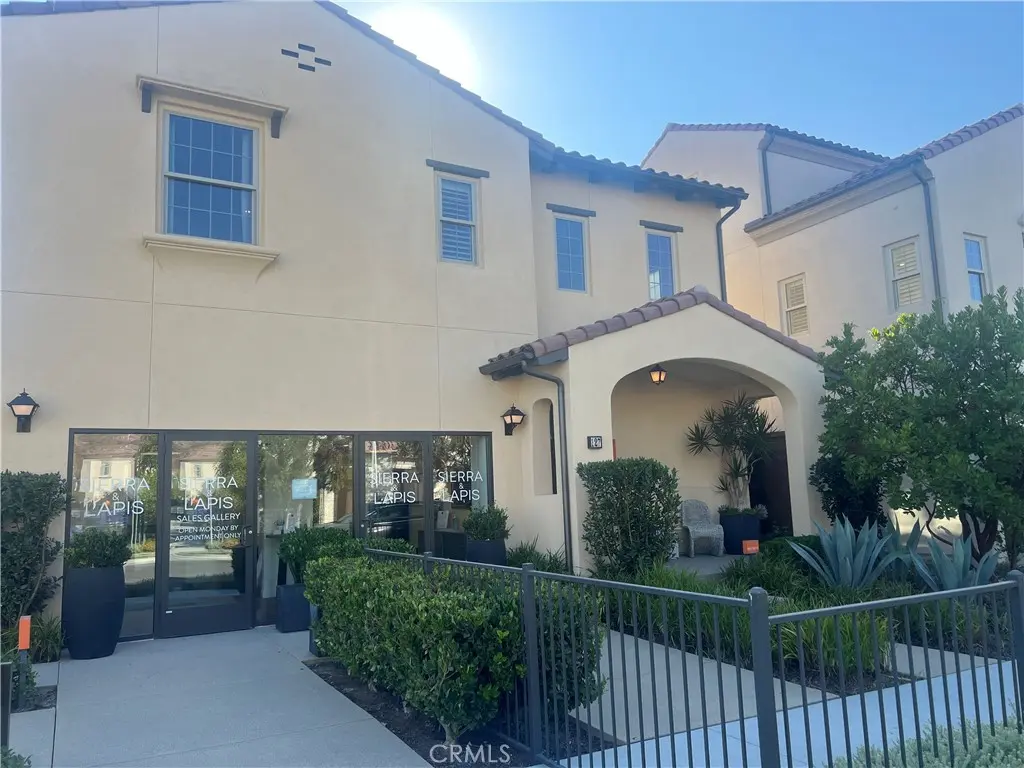 Single Family Residence for sale at 221 Canterbury, Irvine, CA featuring 3 beds and 3 baths