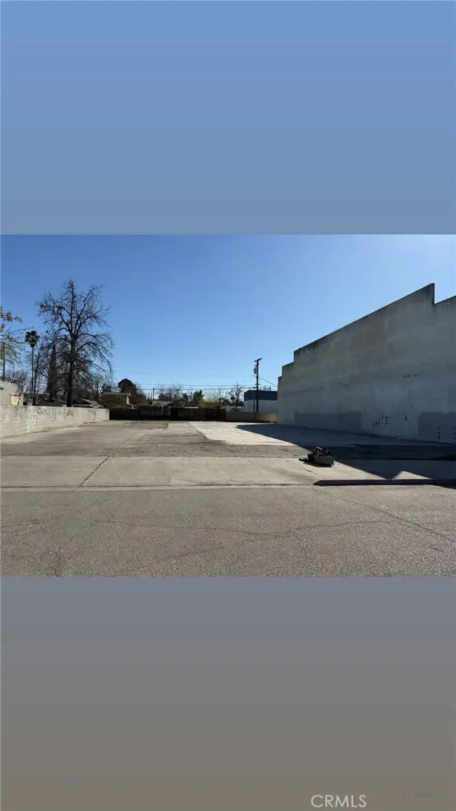 2040 E Tyler Avenue, Fresno, CA — listing photo 1