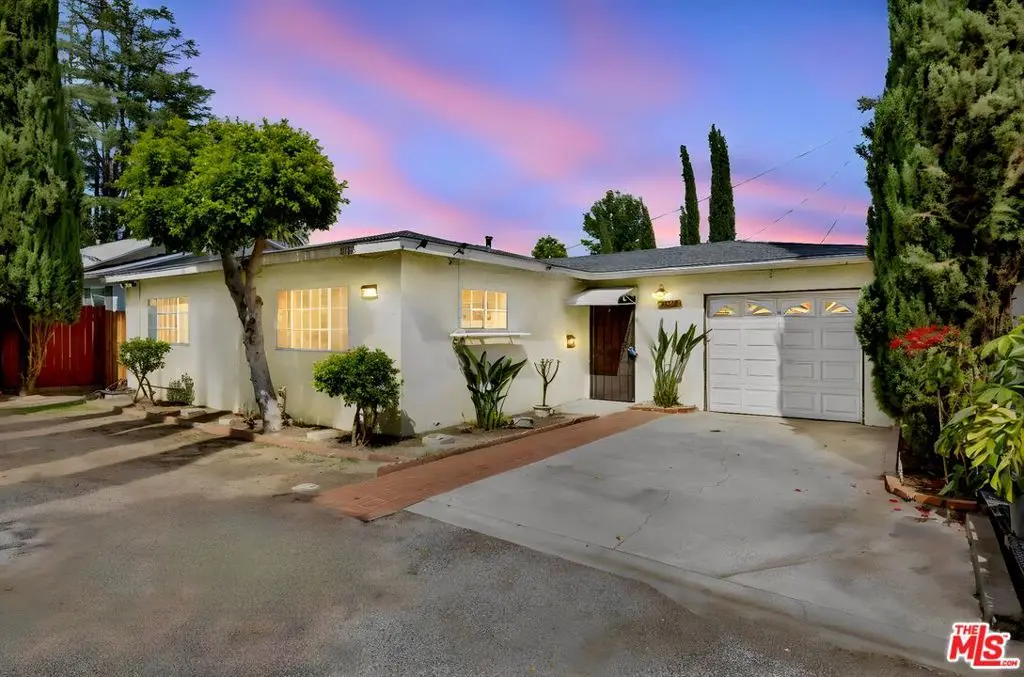3928 Mountain View Avenue, Pasadena, CA — listing photo 1