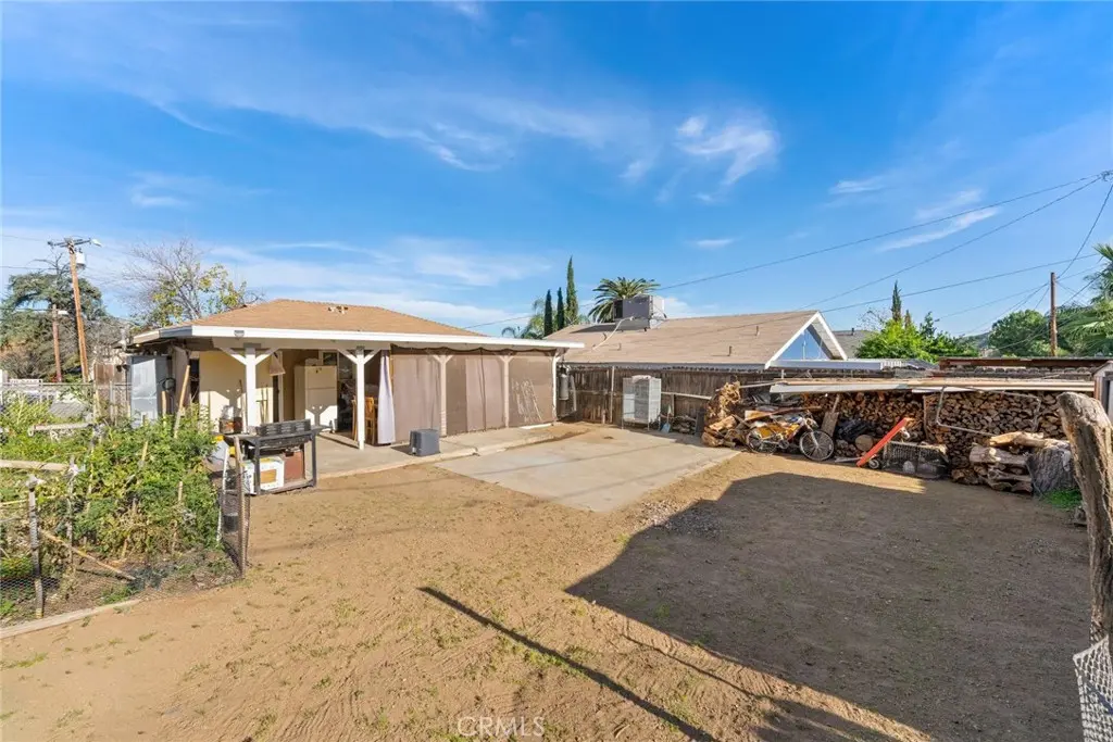 Single Family Residence for sale at 17607 Mackay, Lake Elsinore, CA featuring 2 beds and 1 bath
