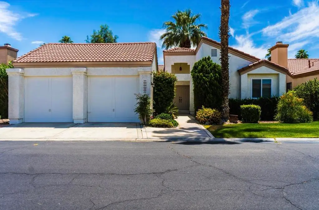 Residential Lease for rent at 77795 Sunnybrook Drive, Palm Desert, Riverside County, CA featuring 2 beds and 1 bath