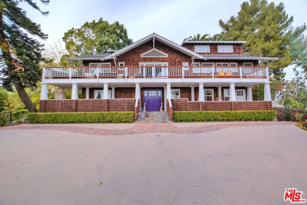 Residential Lease for rent at 2172 Argyle Avenue, Los Angeles, Los Angeles County, CA featuring 6 beds and 6 baths