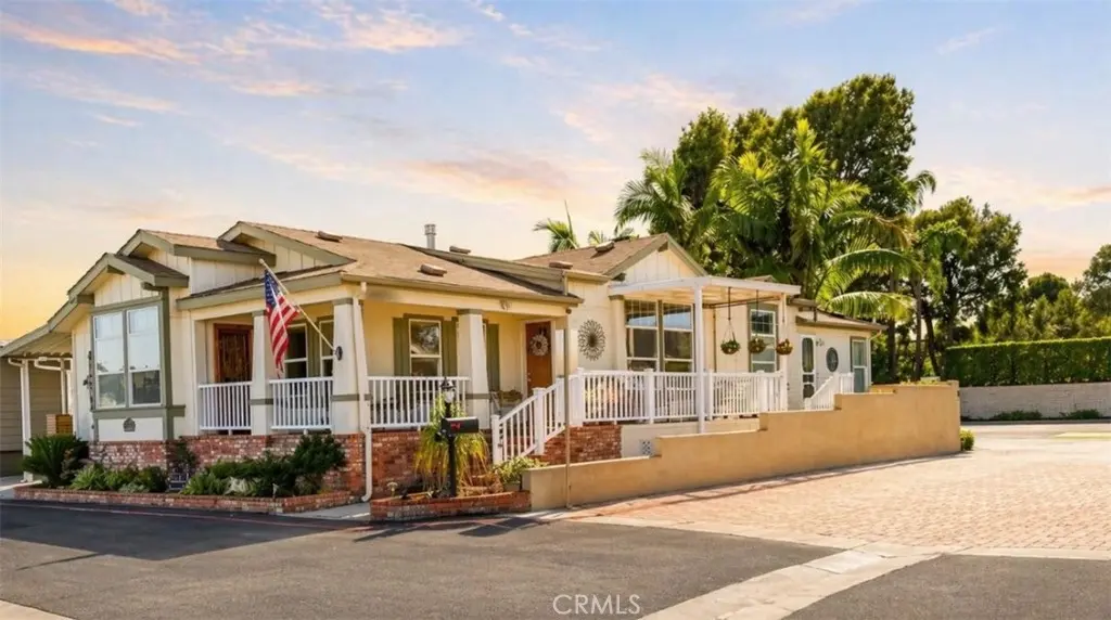 16401 Napili Lane, Huntington Beach, CA — listing photo 1