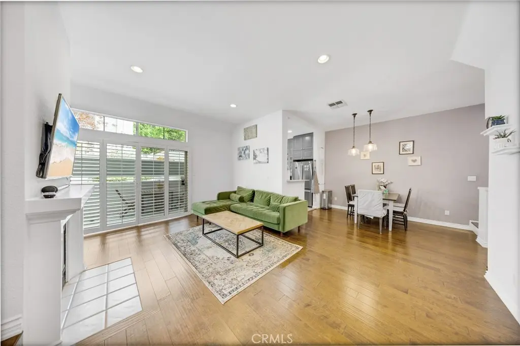 Condominium for sale at 1097 Blanche 132, Pasadena, CA featuring 2 beds and 3 baths