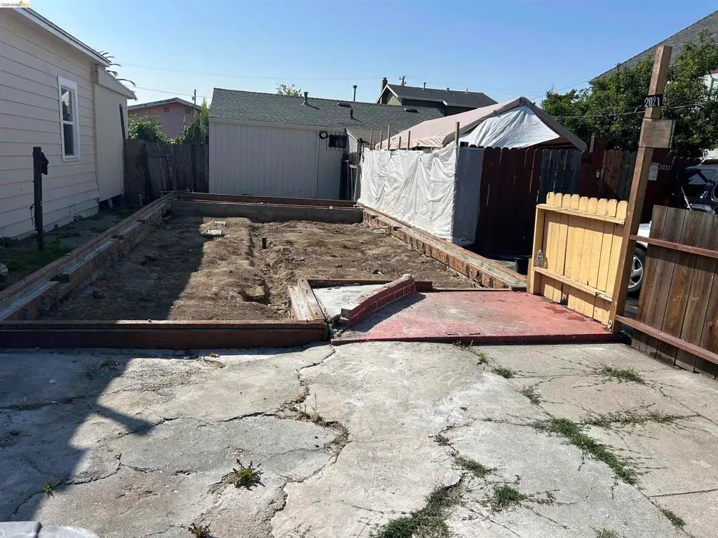 Single Family Residence for sale at 2021 27Th Ave, Oakland, CA