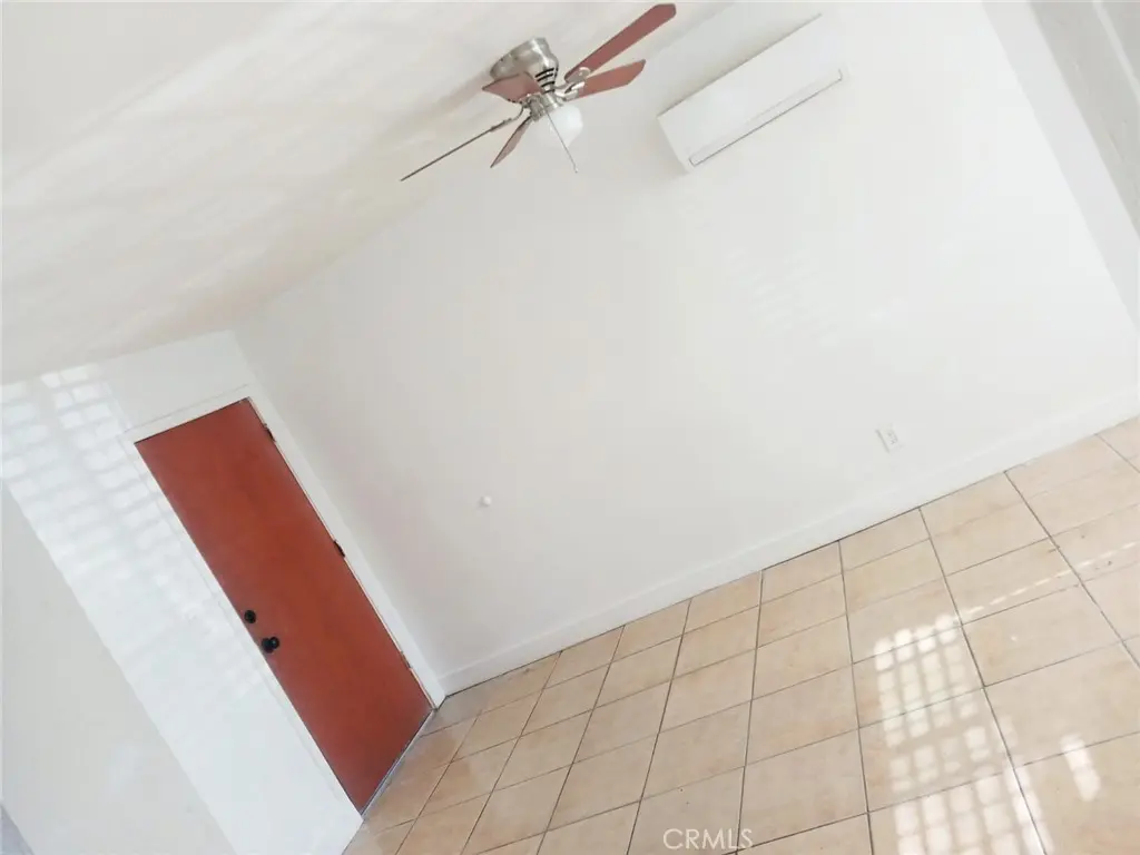 Residential Lease for rent at 687 Karesh 3, Pomona, Los Angeles County, CA featuring 2 beds and 1 bath