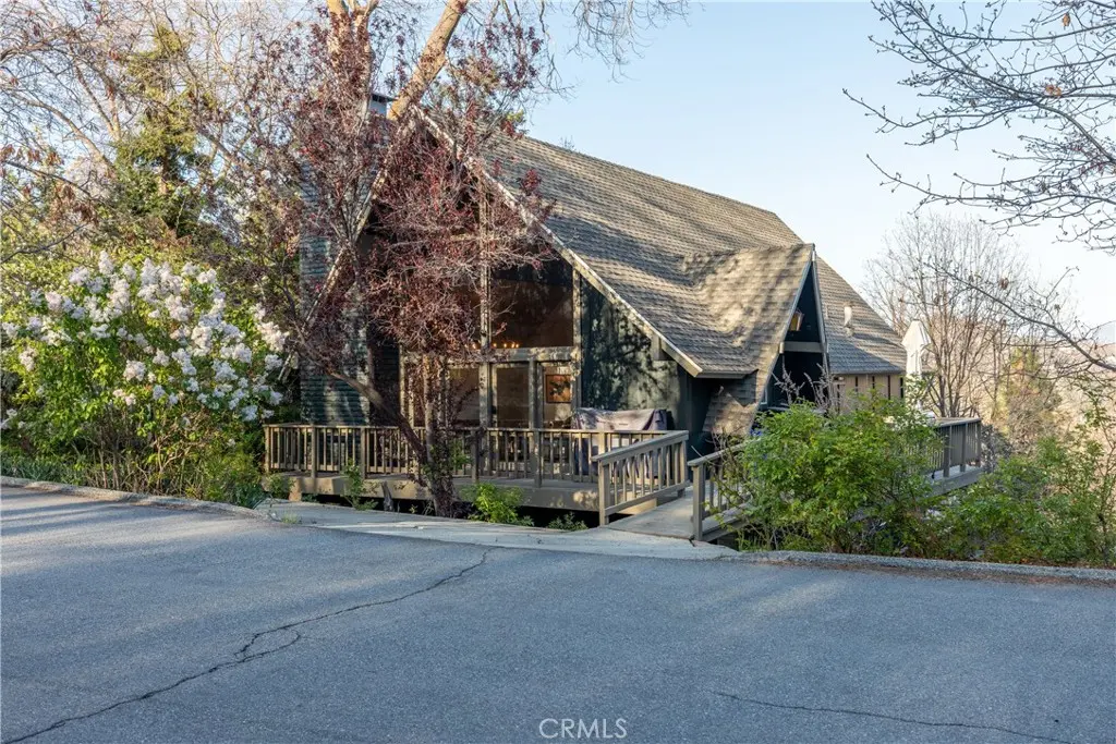 1145 Voltaire, Lake Arrowhead, CA — listing photo 1