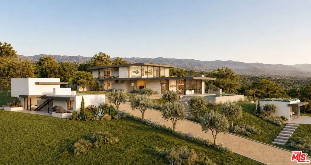 30053 Harvester Road, Malibu, CA — listing photo 1