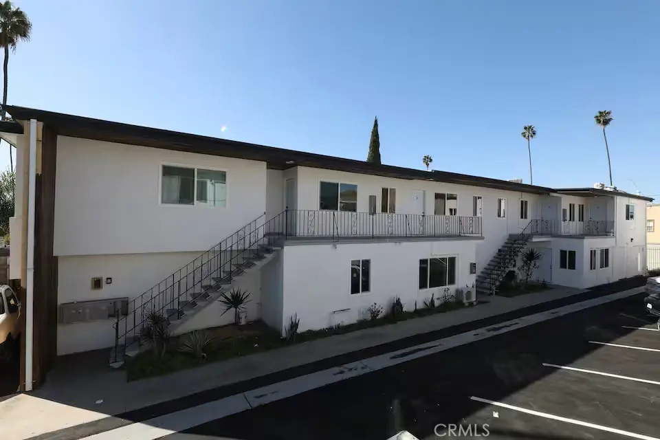 Apartment for sale at 1441 S Cloverdale, Los Angeles, CA