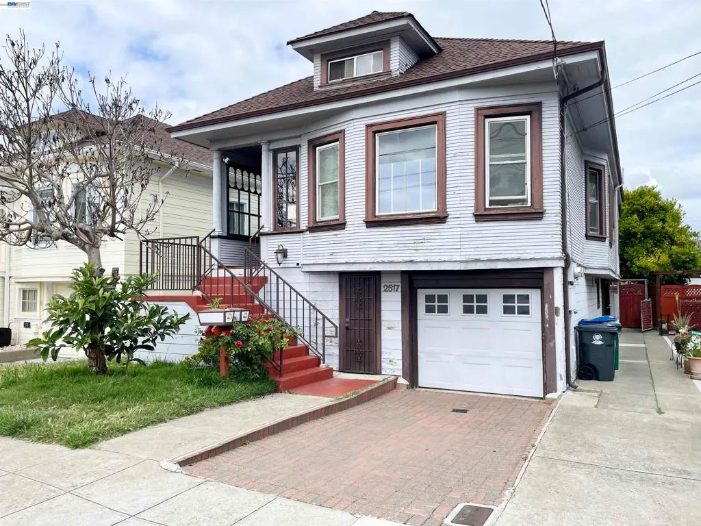 Duplex for sale at 2517 Webb Ave, Alameda, CA